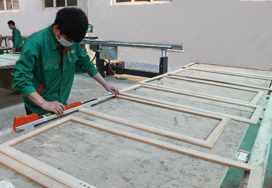 Glazing-bead assembly on the timber line